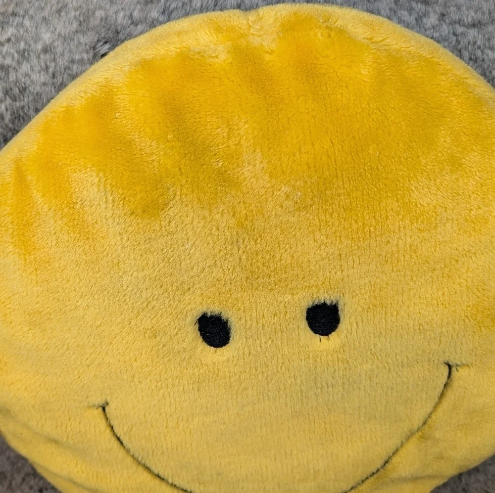 Vintage Yellow Smiley Face Plush Accent Pillows